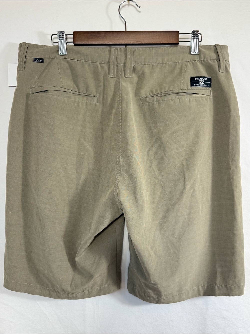 Billabong Men's Flat-Front Shorts in Khaki - Picture 2 of 4